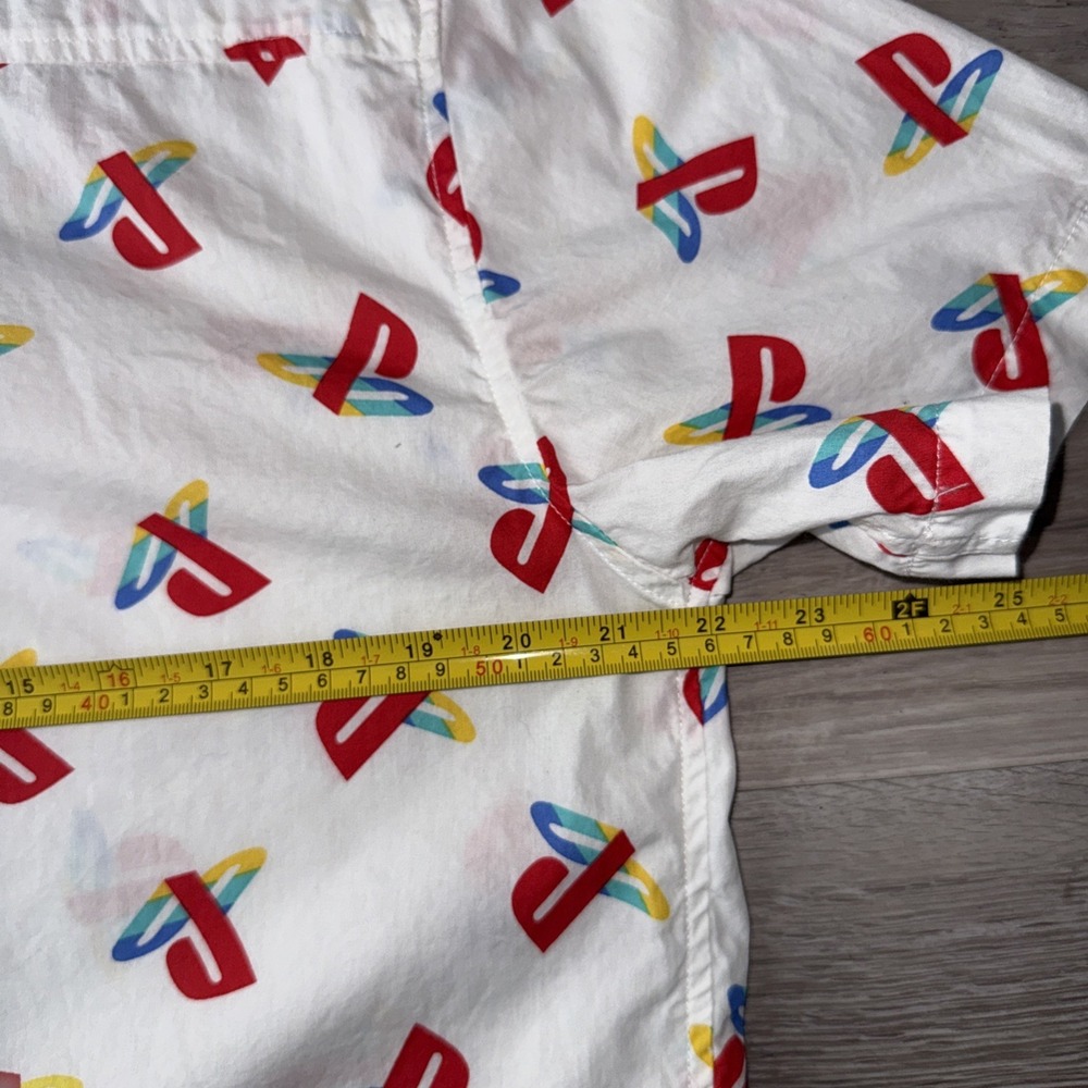 Sony PlayStation Men's Large Short Sleeve PS1 Logo Button Up White Shirt - Picture 7 of 7
